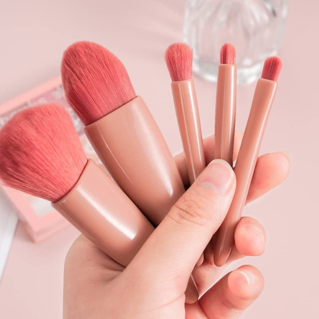 Makeup Brush Set With Mirror Case Beauty Products.