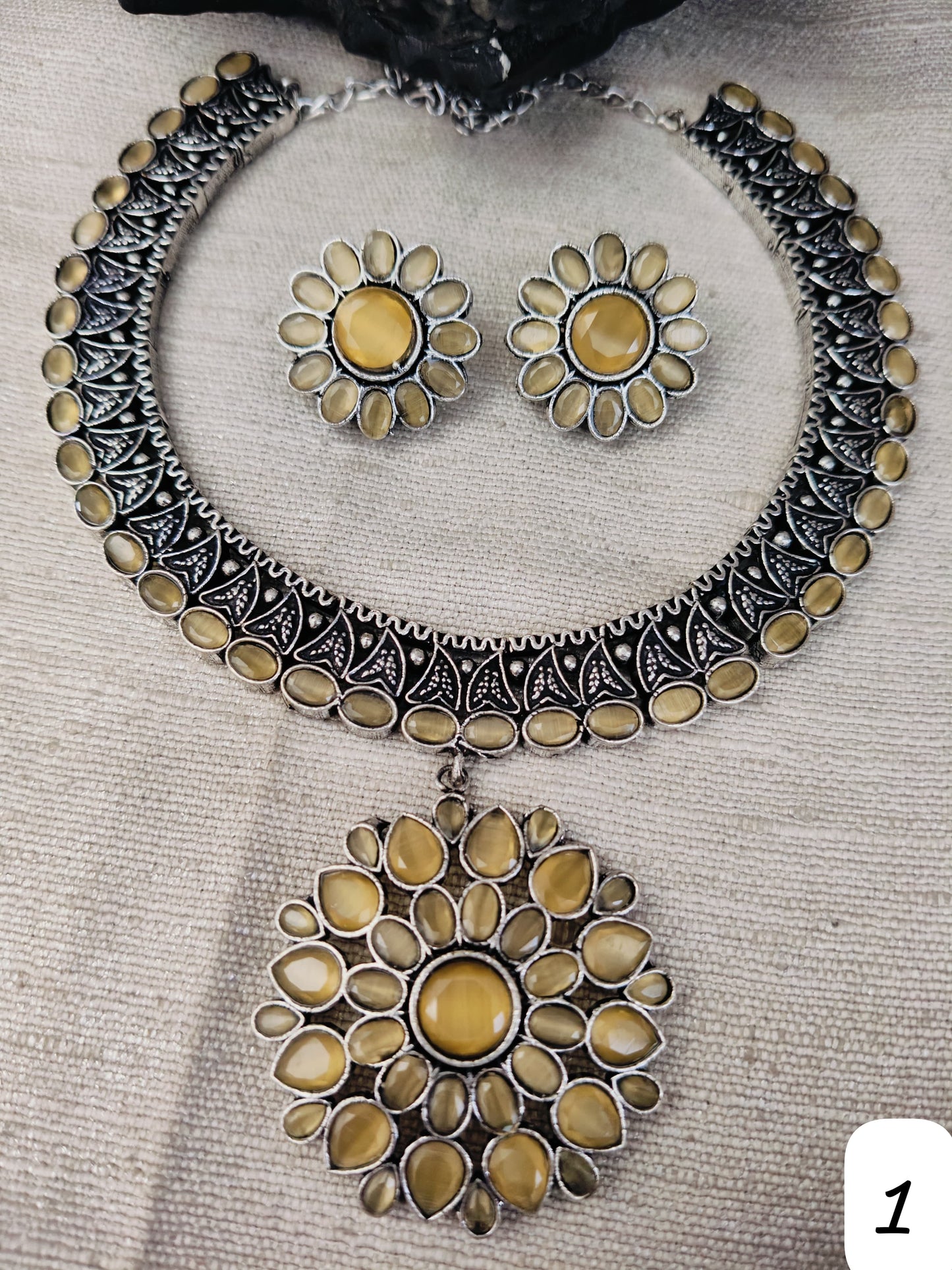 Necklace Set With Matching Studs - Dokets Shop