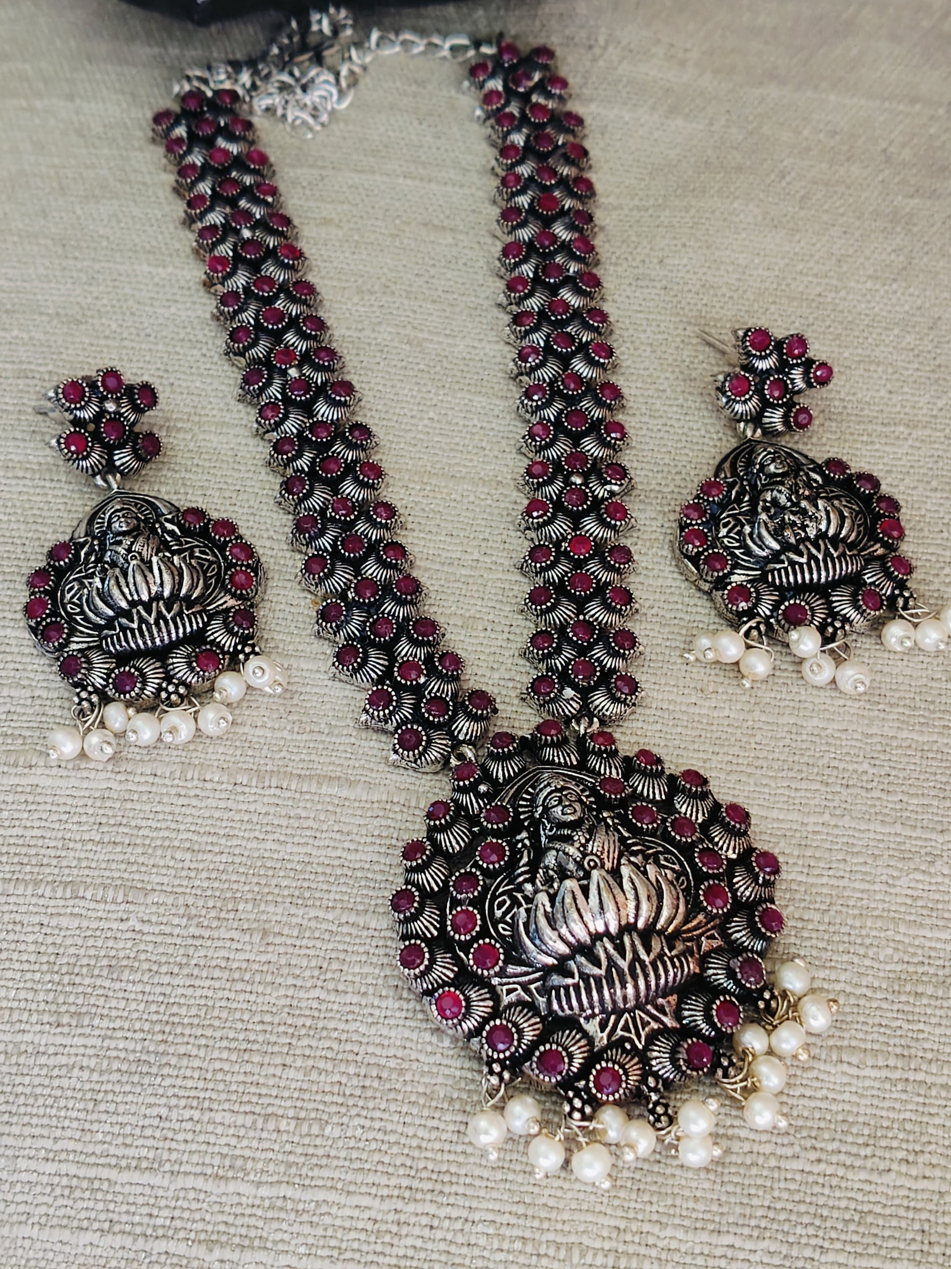 Temple Set With Matching Ear Rings - Dokets Shop