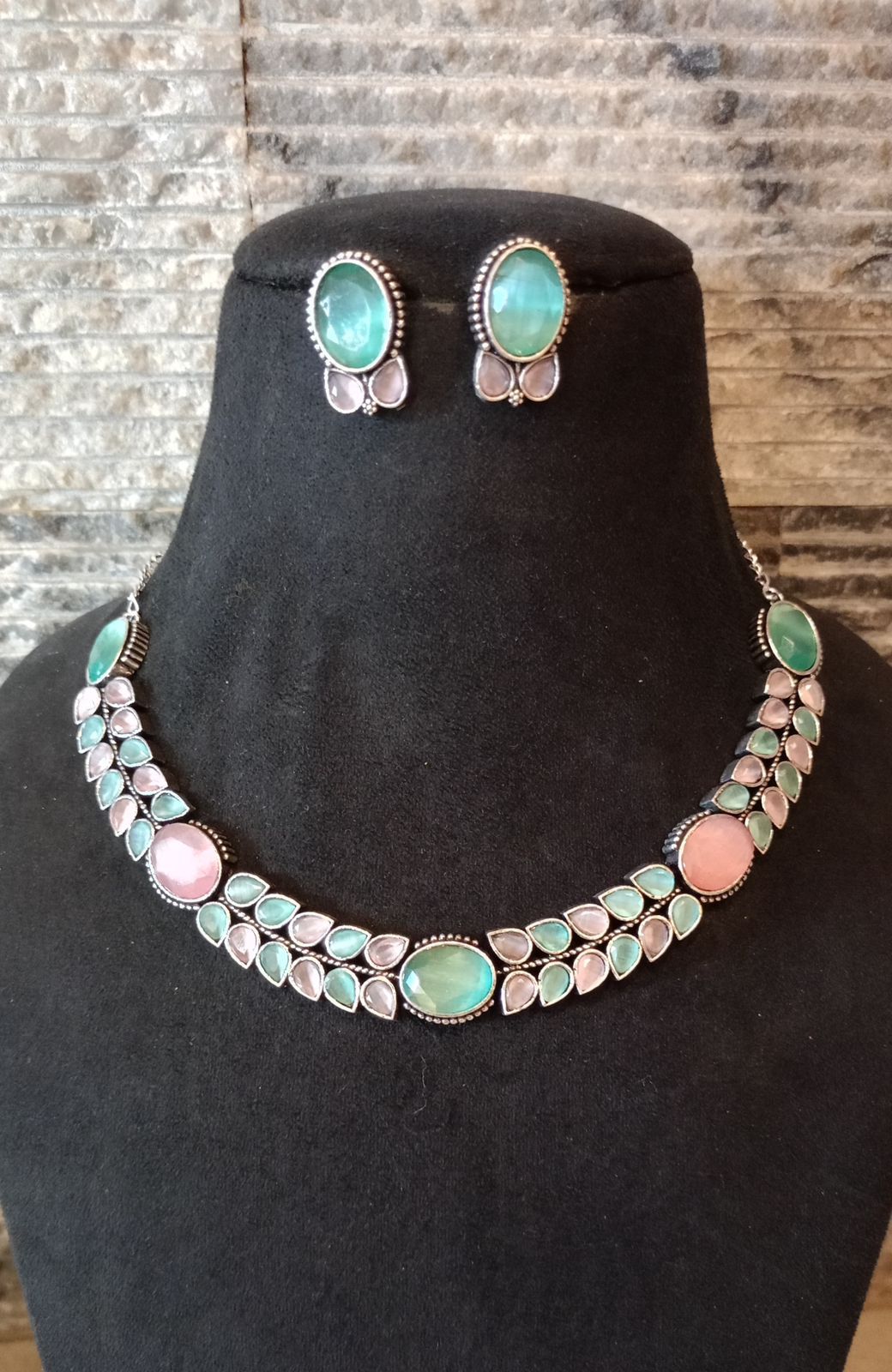 Stone Necklace Set With Matching Studs, Fast Selling Design - Dokets Shop