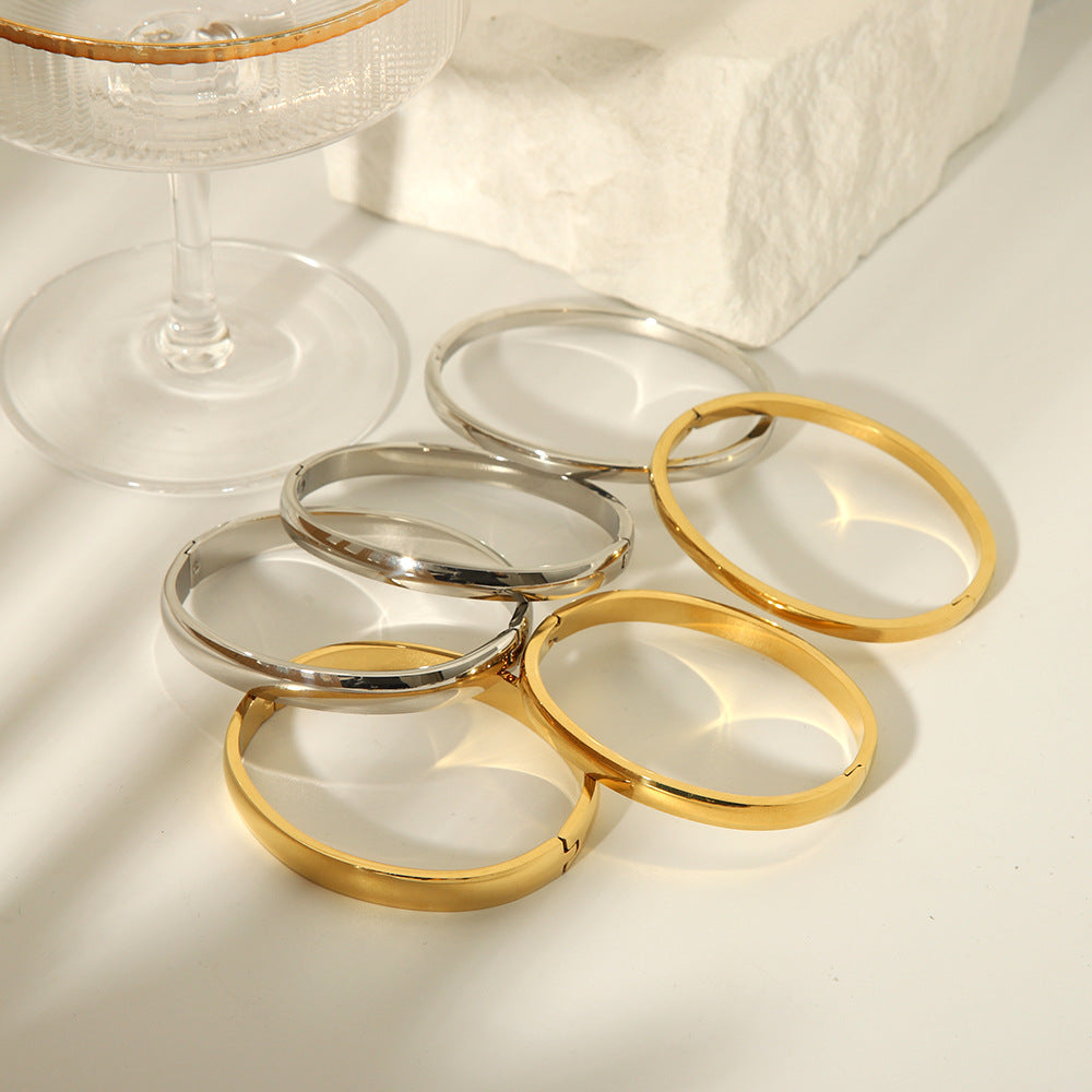 Cross-border simple titanium steel 18K but time cricket hand polished ladies bracelet waterproof Ins hot sale