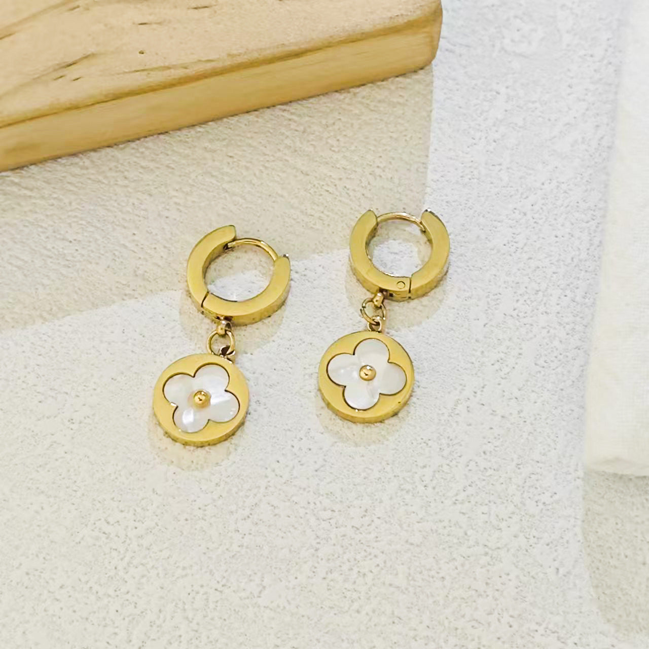 [All-Over Titanium Steel] Cross-Border Best-Selling Presbyopic Earrings, Waterproof, Non-Fading, Versatile and Sense of Design Earrings