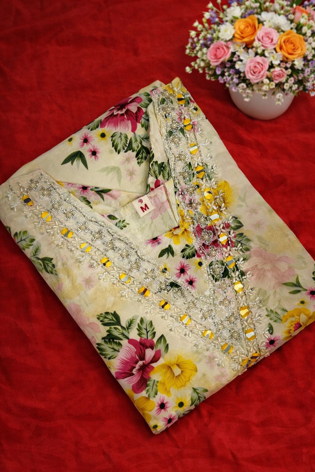 Floral embroidery (Three-piece suit)