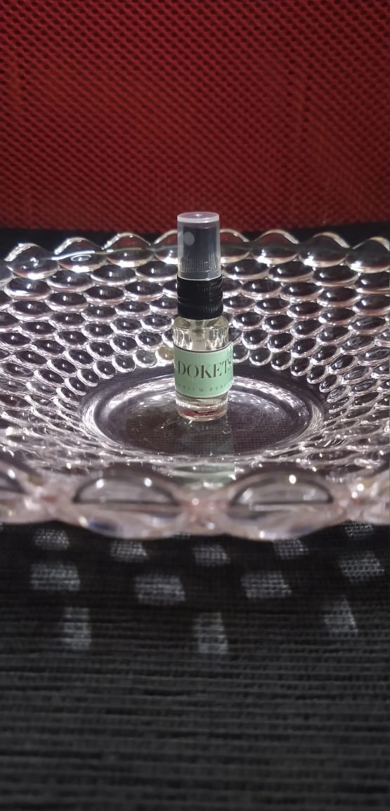 Mini Perfumes : Easy to carry and Easy to use