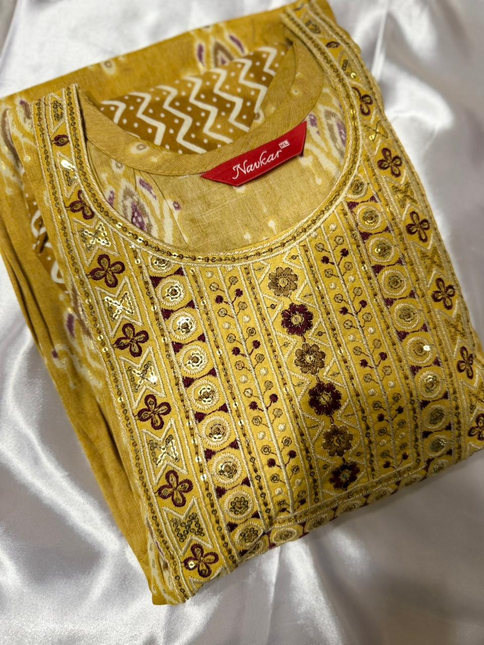 Three-piece suits: Set 17